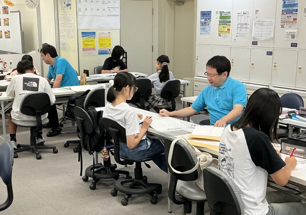 別府校② | 大分で全員がプロ専任講師の学習塾